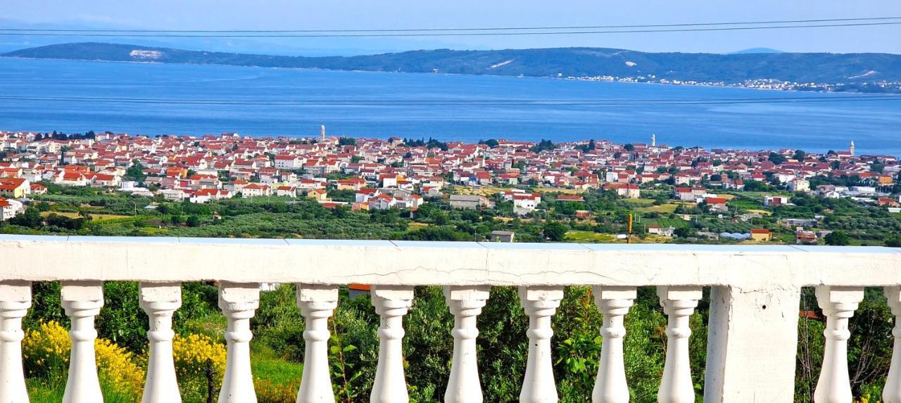 Sunny Holiday House With Pool Kaštela Zewnętrze zdjęcie